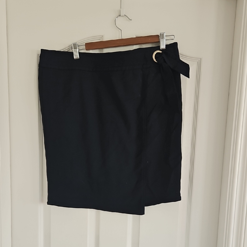 Chic Navy Wrap Skirt